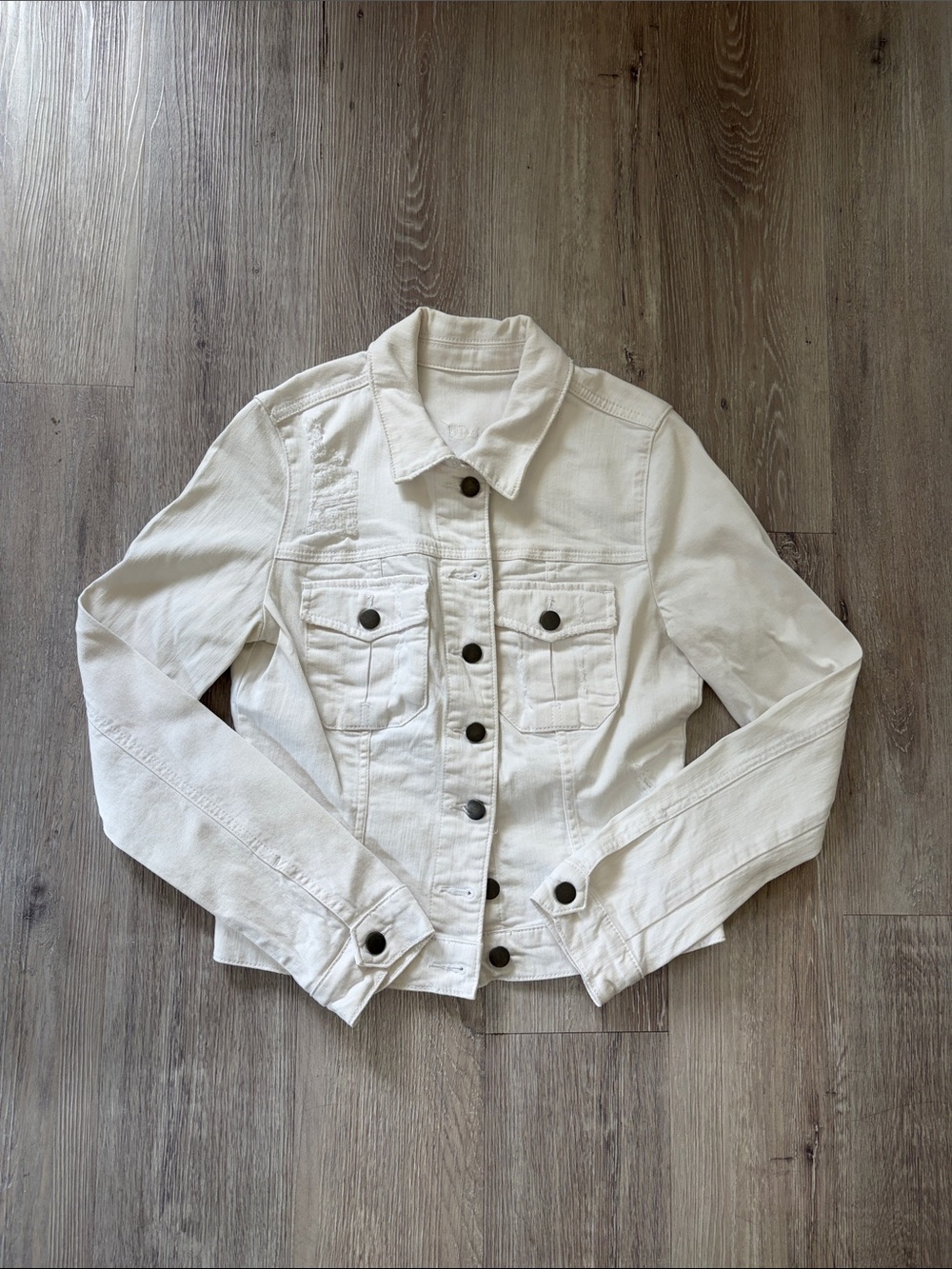 Kut from the Kloth Off-White Denim Jacket with Dark Buttons